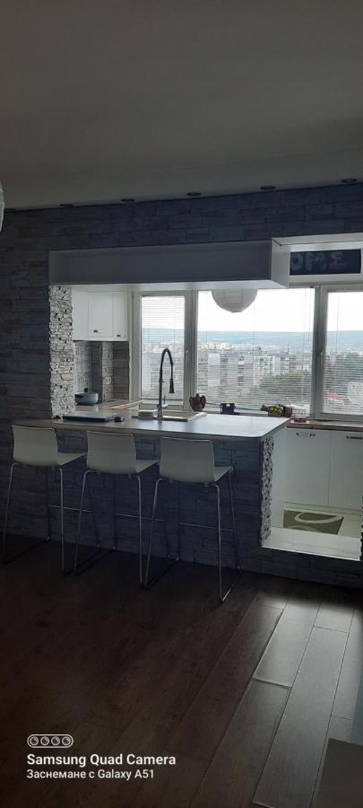 Синьо Лято Varna Exterior foto
